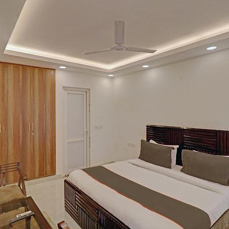 Collection O Spot Light Near Tughlakabad Station Metro Station Hotel Indraprastha Екстериор снимка
