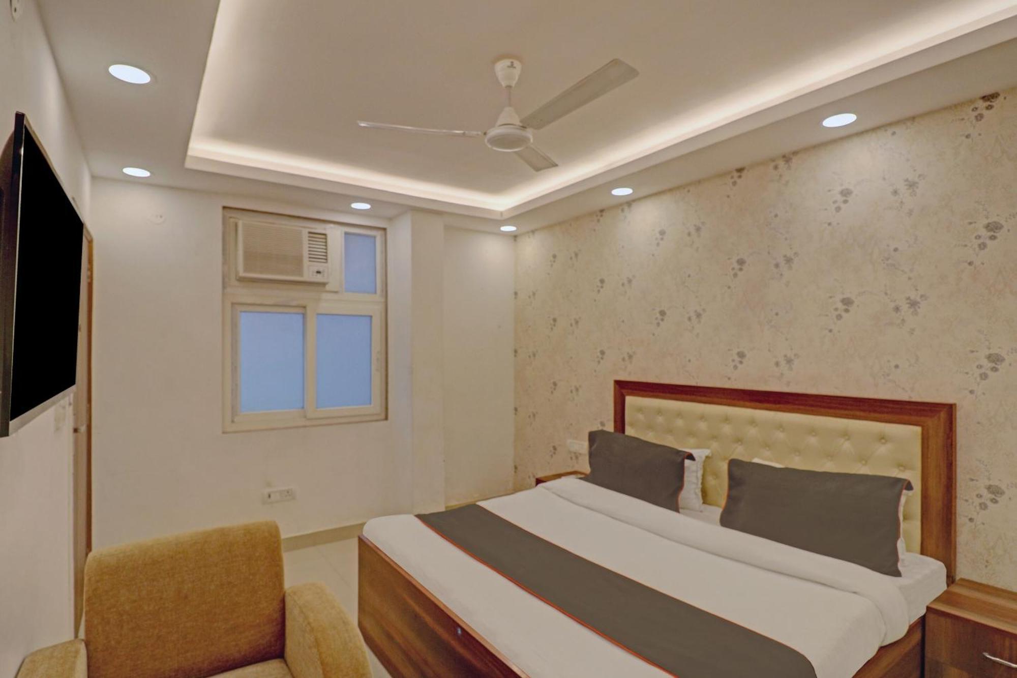 Collection O Spot Light Near Tughlakabad Station Metro Station Hotel Indraprastha Екстериор снимка