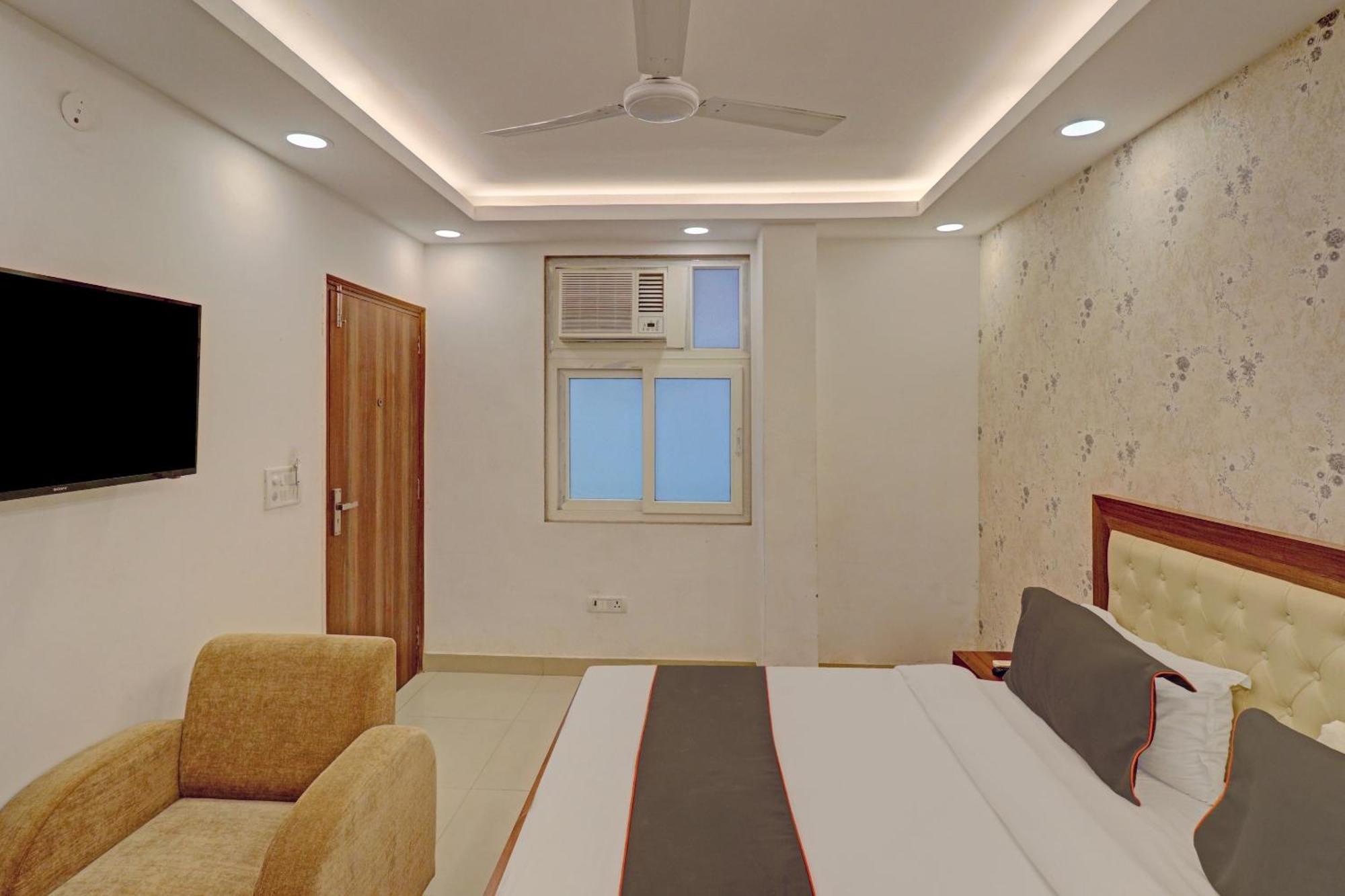 Collection O Spot Light Near Tughlakabad Station Metro Station Hotel Indraprastha Екстериор снимка